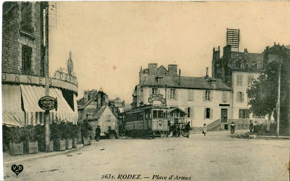 VDC 2631 - RODEZ - Place d'Armes