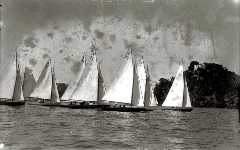 Veleros en la bahía de la Concha (9 de 9) - Fondo Car-Kutxa Fototeka