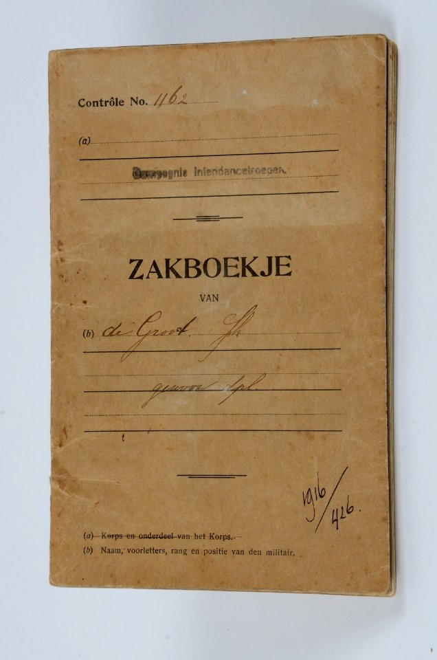Veldzakboekje en zakboekje, getuigschrift, trouwfoto in uniform., item 6