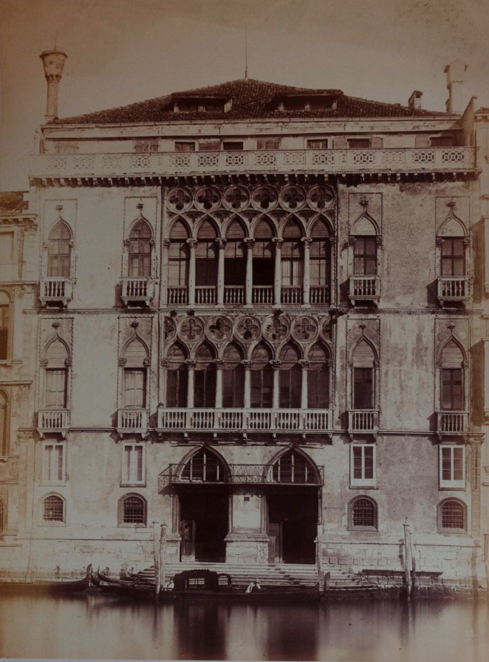 Venetian palazzo 16