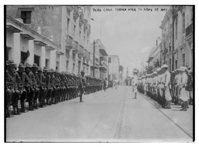 Vera Cruz turned over to Army by Navy LCCN2014696358