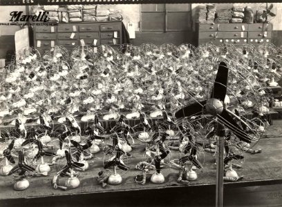 Ventilatori da tavolo pronti per la spedizione dallo stabilimento Ercole Marelli, 1952 - san dl SAN IMG-00002613
