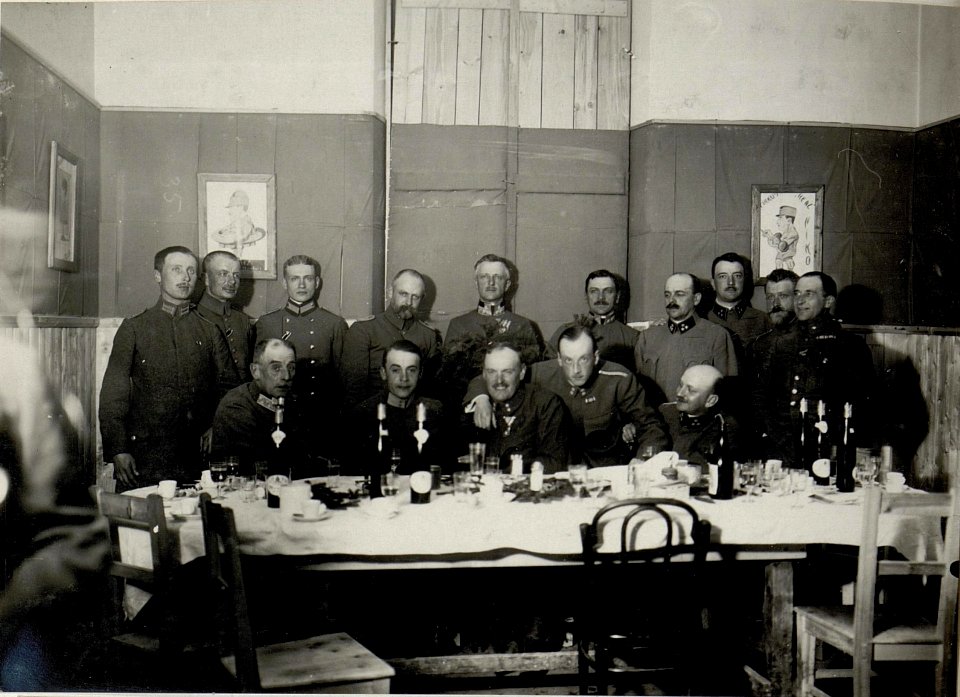 Verabschiedungsfeier eines Offiziers des 9 Korpskommandis in Pomorzany (BildID 15544314)
