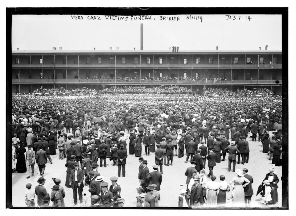 Vera Cruz - victims' funeral, Brooklyn - 1914 LCCN2014696481