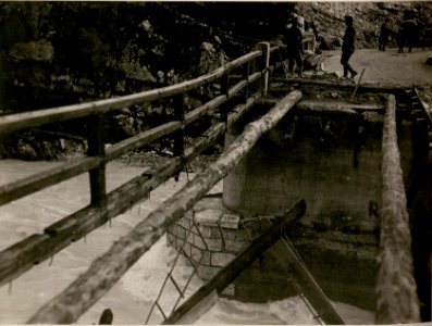 Verbrannte Brücke im Raccolana - Tal (BildID 15507304)