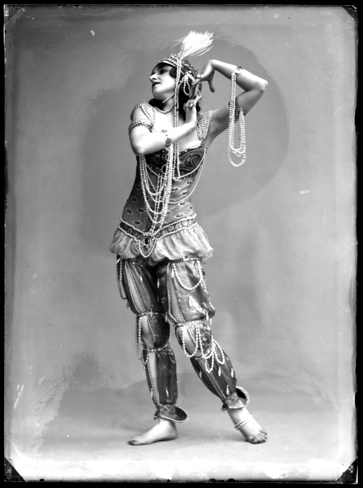 Vera Fokina in Scheherazade at Kungliga Operan 1914 - SMV - NF062
