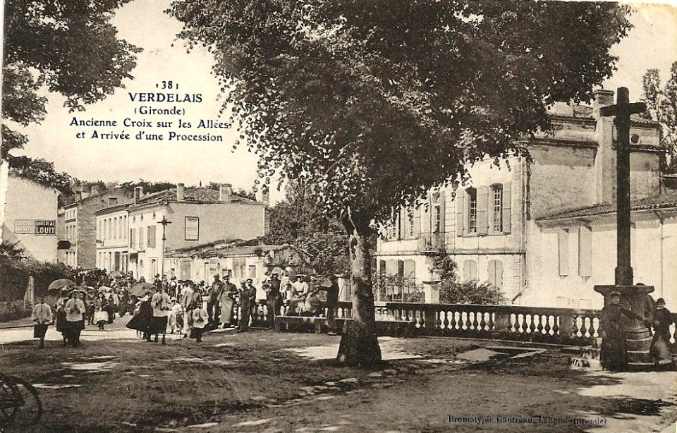 Verdelais - procession de pèlerinage 5
