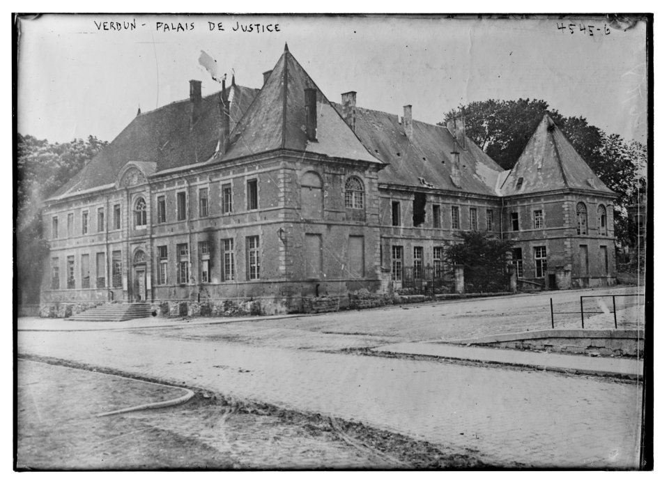 Verdun - Palais De Justice LCCN2014706737