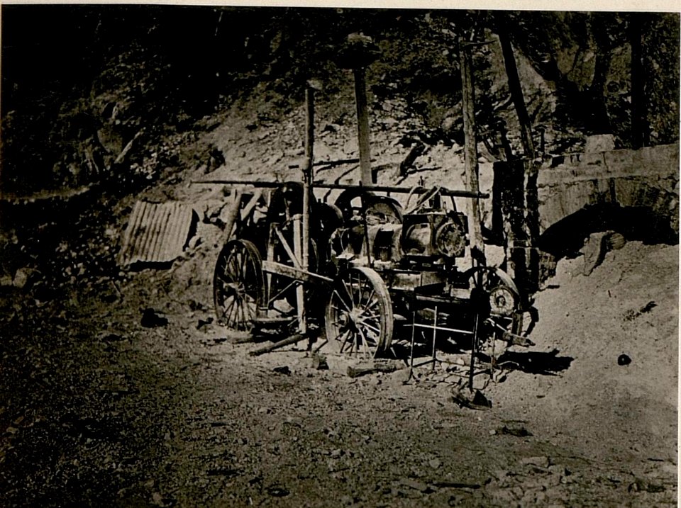 Verbrannte Bohrmaschine bei Pontebba. (BildID 15507367)