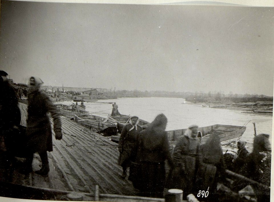 Verkehrsknoten- und zentraler Lagerplatz, möglicherweise der 4. k.u.k. Armee nahe Kowel (BildID 15682539)