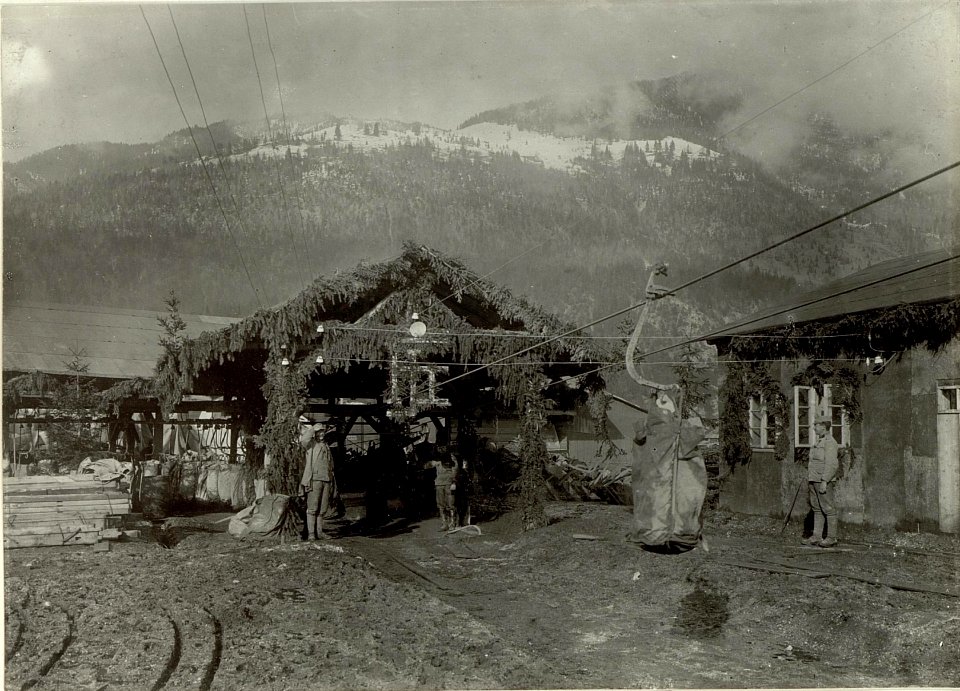 Verkehrsknotenpunkt Kranjska Gora (Kronau), Seilbahnstation (BildID 15463155)