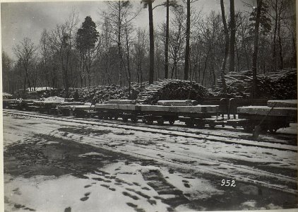 Verkehrsknotenpunkte und Versorgungslager in Galizien, wahrscheinlich im Abschnitt der 4. Armee nahe Kowel (BildID 15682973)