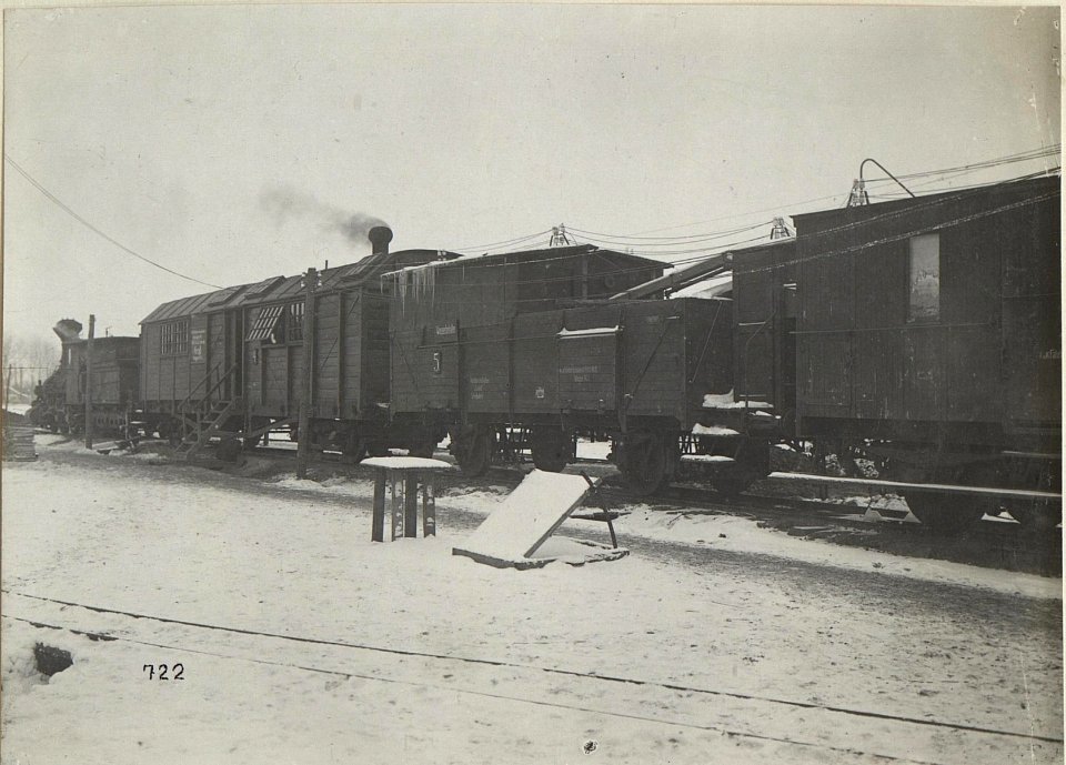 Verkehrsknotenpunkte und Versorgungslager in Galizien, wahrscheinlich im Abschnitt der 4. Armee nahe Kowel (BildID 15681384)