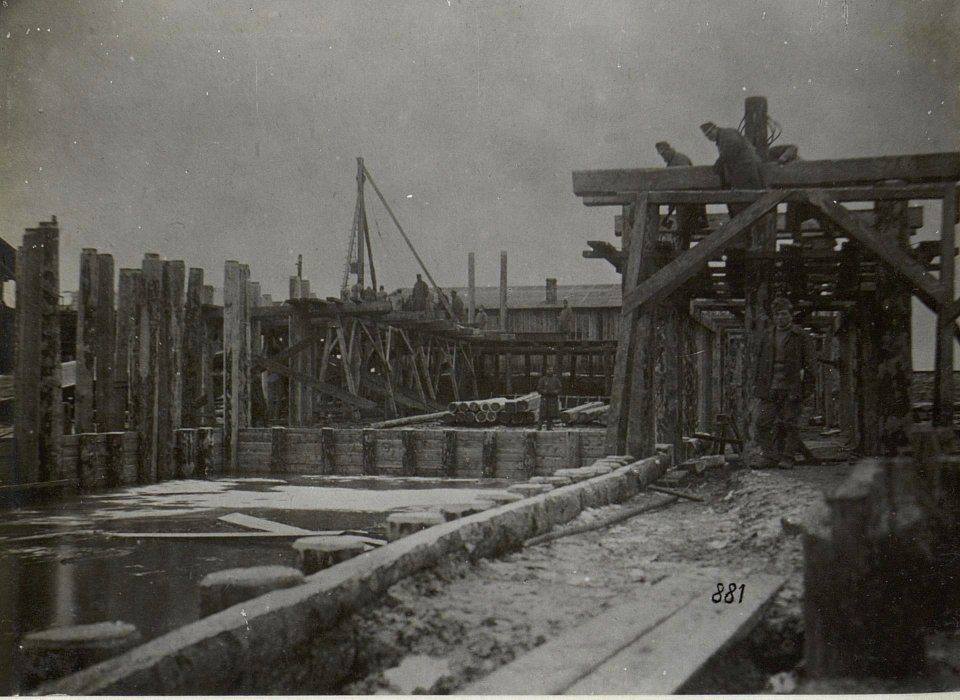 Verkehrsknotenpunkte und Versorgungslager in Galizien, wahrscheinlich im Abschnitt der 4. Armee nahe Kowel (BildID 15682476)