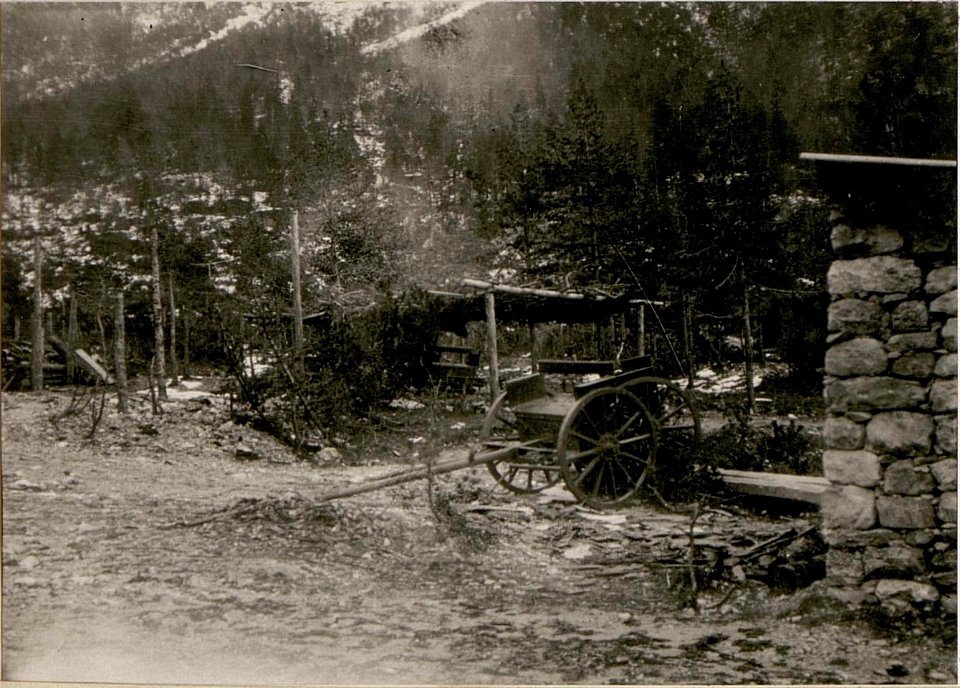 Verlassener Art.-Park am Som Dogna Sattel. (BildID 15507150)
