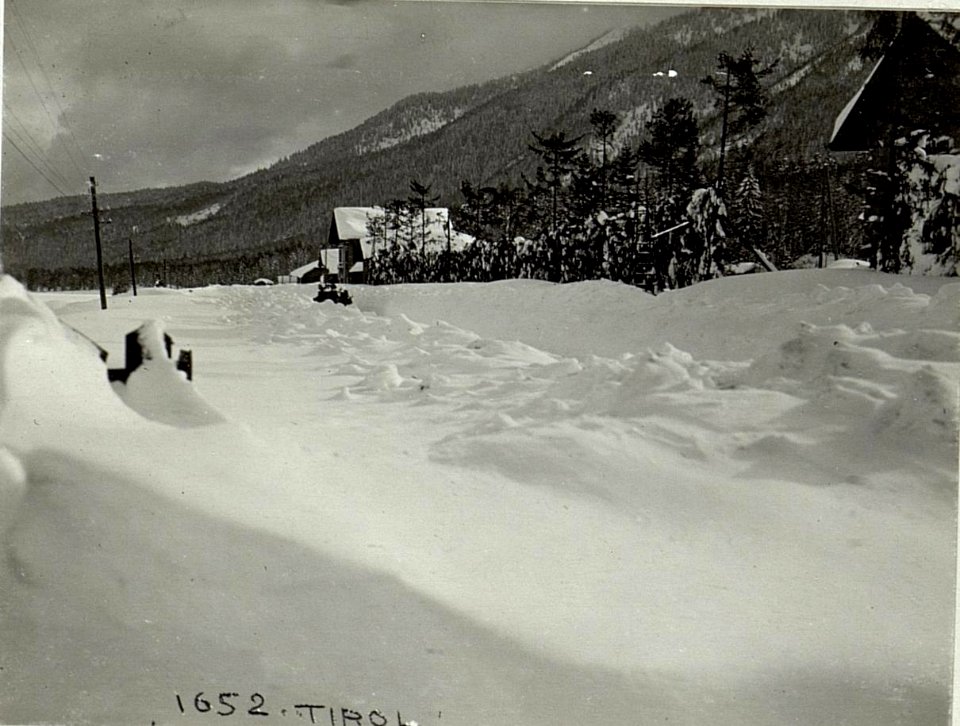 Verschneite Dolomitenstrasse (BildID 15520331)