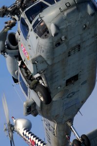 Vertical replenishment aboard USS Ronald Reagan DVIDS129536