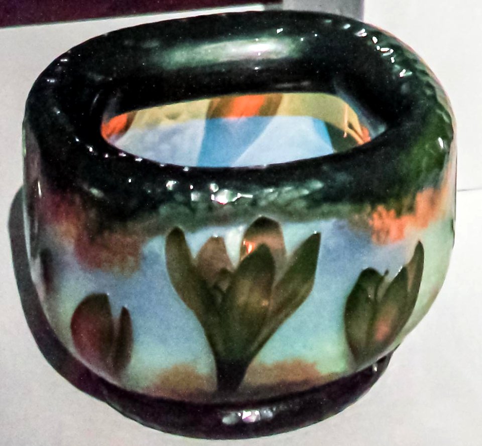 Vessel wit autumn crocus