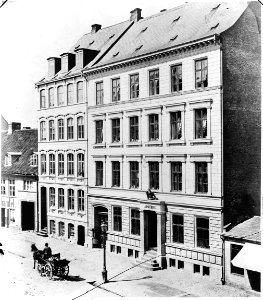Vesterbro Pharmacy (Frederik Riise)