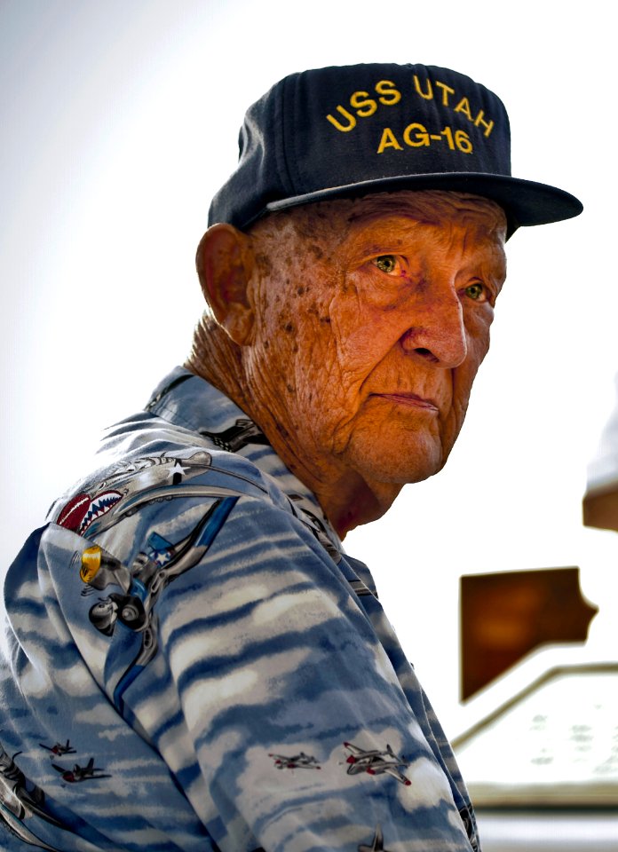 Veteran attends USS Utah Memorial sunset service 121206-N-WF272-014
