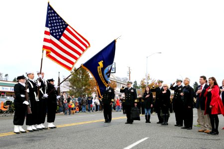Veterans Day parade 141108-N-DC740-022