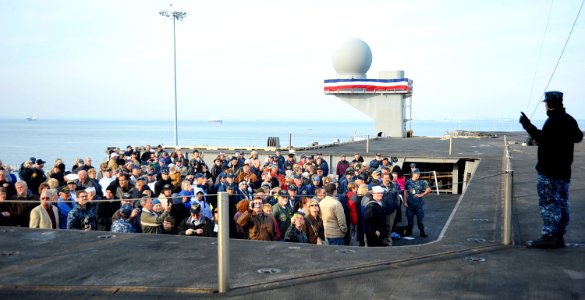 Veterans take a tour of USS Enterprise. (8241543176)