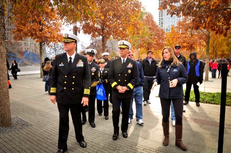 Veterans Week New York City 131109-N-YO707-099