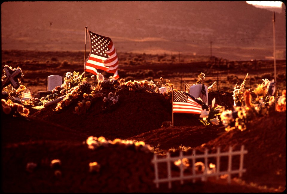 Veterans' Cemetery (4268347359)