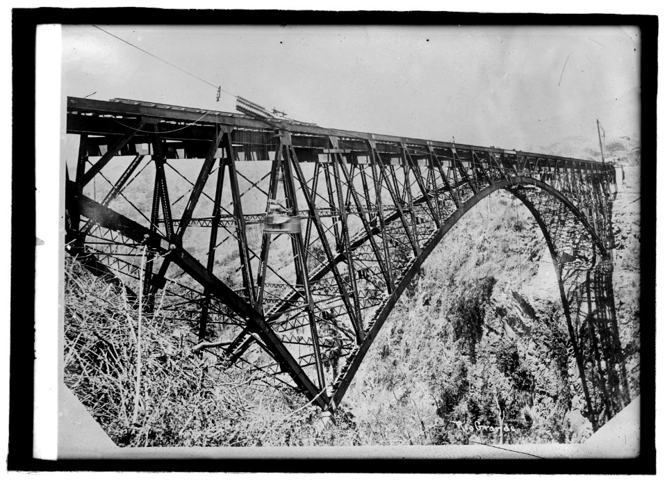Viaduct over Rio Grande, Costa Rica LCCN2016821174