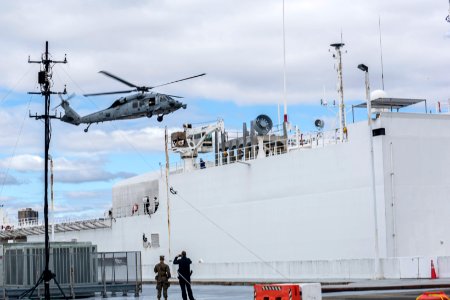 Vice Admiral Andrew Lewis Visits USNS Comfort (49753569558)