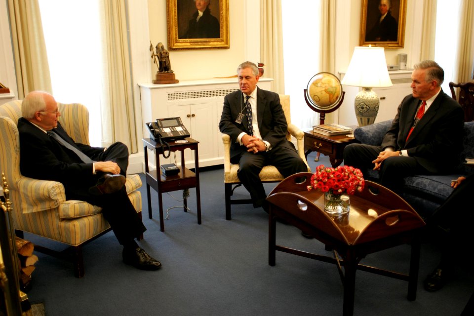 Vice President Dick Cheney talks with Rex Tillerson and Ralph Daniel Nelson