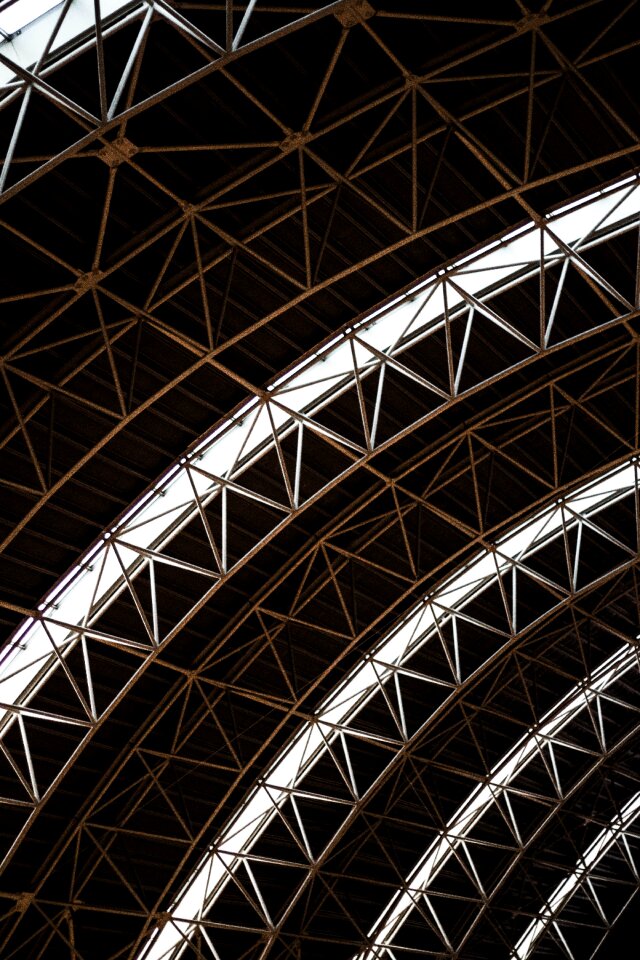 Architecture modern symmetric