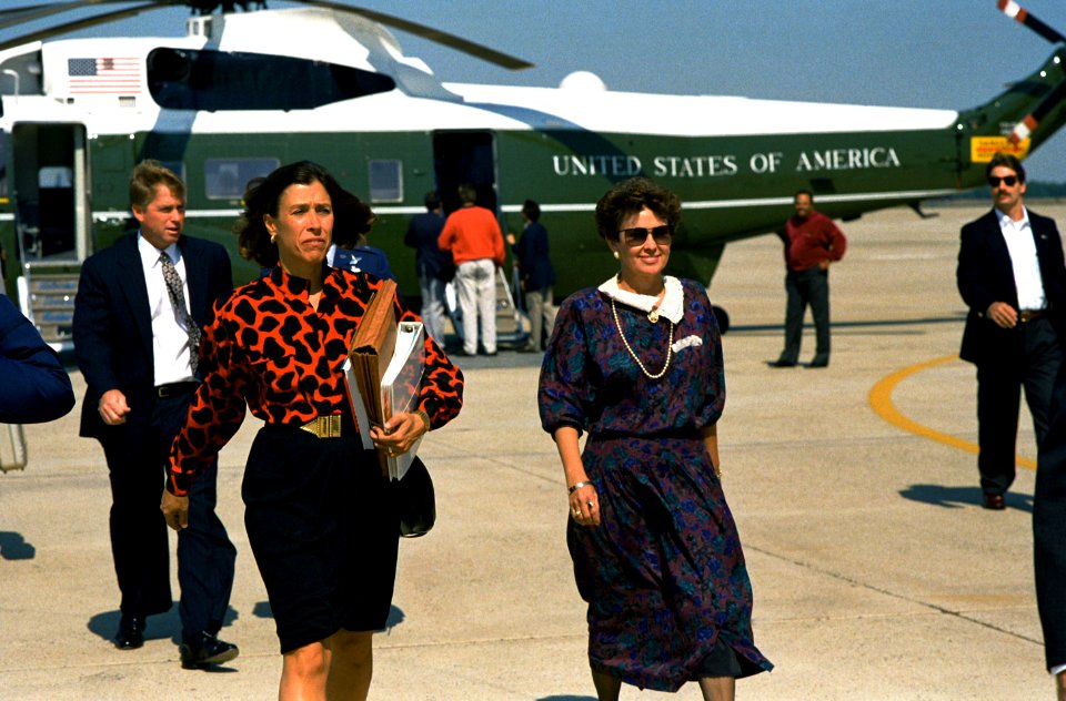 Vice President Dan Quayle and his wife Marilyn are about to board Air Force 2