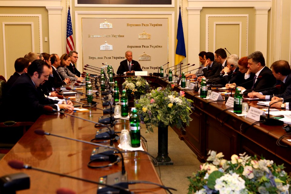 Vice President Joe Biden at a Meeting with Ukrainian Legislators, April 22, 2014 (13978713742)