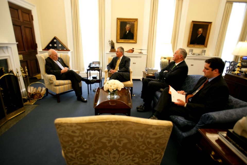 Vice President Cheney talks with Rex Tillerson and Ralph Daniel Nelson