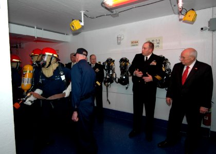 Vice President Dick Cheney visits Naval Station Great Lakes DVIDS89637