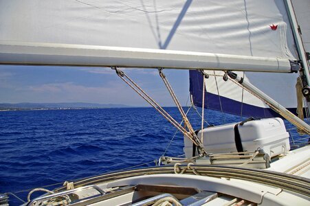 Sailing boat horizon ocean photo