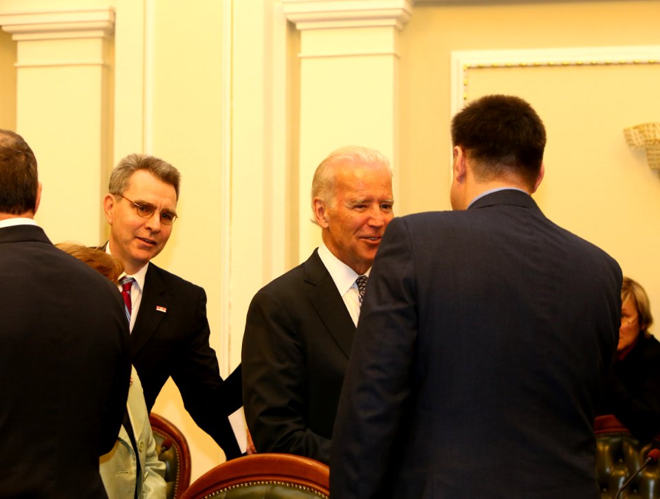 Vice President Joe Biden at a Meeting with Ukrainian Legislators, April 22, 2014 (14001907833)