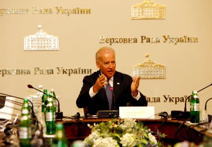 Vice President Joe Biden at a Meeting with Ukrainian Legislators, April 22, 2014 (13978727071)
