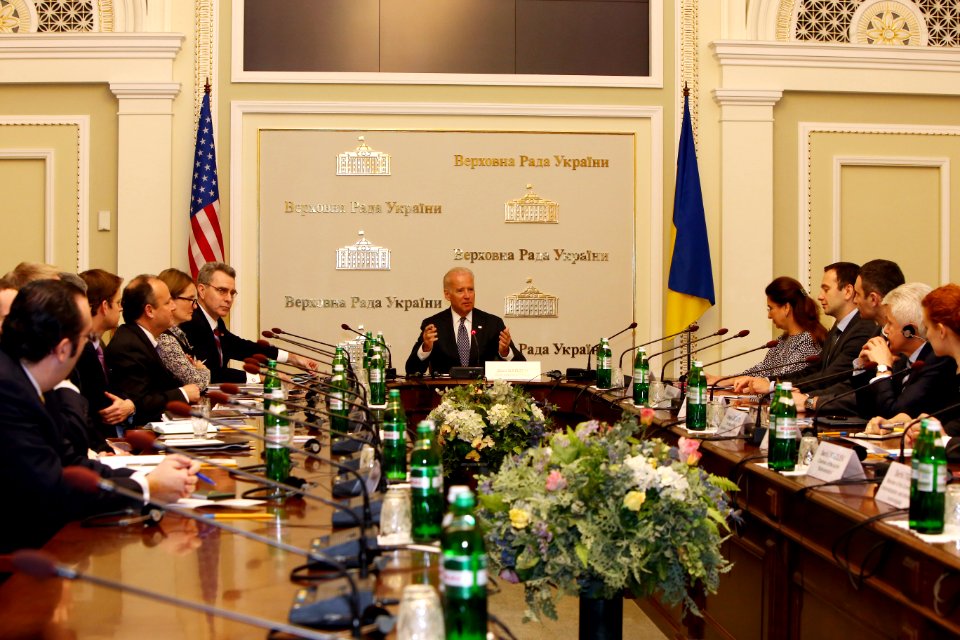 Vice President Joe Biden at a Meeting with Ukrainian Legislators, April 22, 2014 (13982347594)