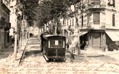 Vichy Avenue de la Gare tramway Mékarski photo