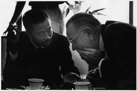 Vice President Nguyen Cao Ky (South Vietnam) and President Lyndon B. Johnson - NARA - 192504