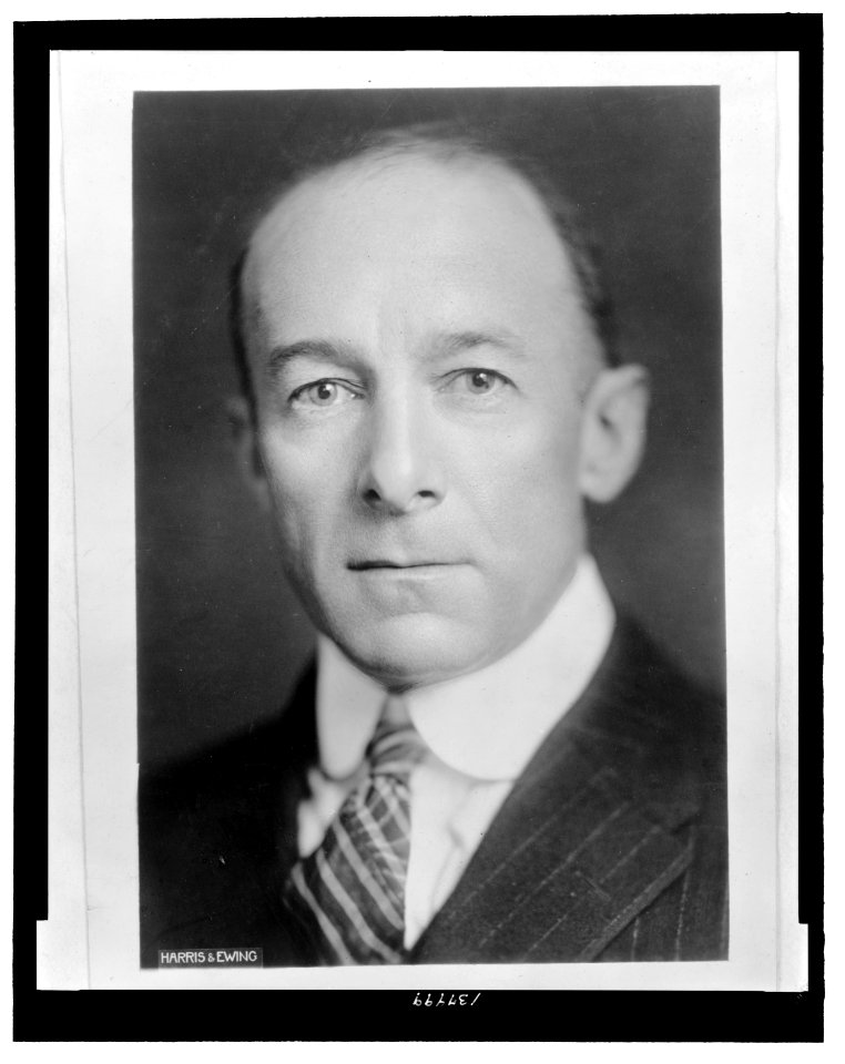 Victor Heintz, Republican representative from Ohio, head-and-shoulders portrait LCCN2007683537