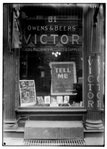 Victor Record Shop window LCCN2014710038