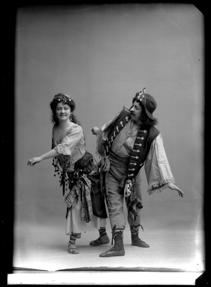 Victoria Strandin and Robert Köller, dancers, in the opera Mignon at Kungliga Operan 1906 - SMV - GS076