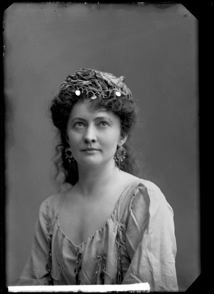 Victoria Strandin in Mignon at Kungliga Operan 1906 - SMV - NS096