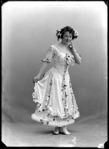 Victoria Strandin in Festen hos Thérèse at Kungliga Operan 1911 - SMV - NS106