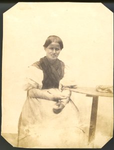 Victoria Hay - CH-BAR - 30313875