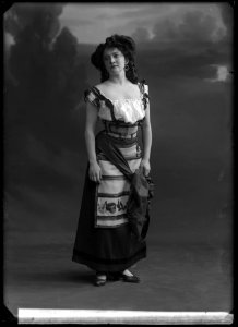 Victoria Strandin, dancer, in the opera Den stumma från Portici at Kungliga Operan 1908 - SMV - GS082