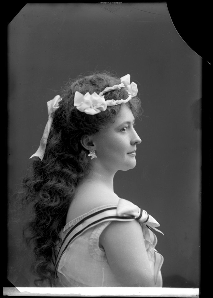 Victoria Strandin in Saltarello at Kungliga Operan 1906 - SMV - NS110